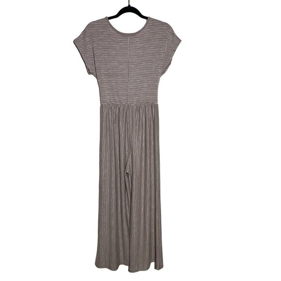 Tan And White V-Neck Lightweight Jumpsuit Sz M - Picture 2 of 8